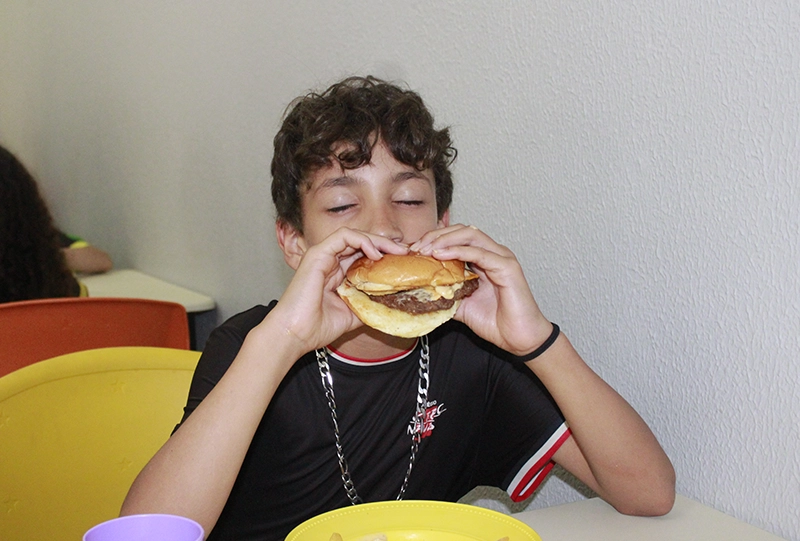 isisburguer01-instituto-isis-bruder